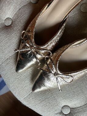 Nicole Miller Gold Kitten Heels | Pointed-Toe Bow Embellishment